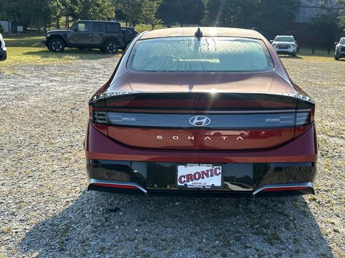 Used 2025 Hyundai Sonata SEL FWD image 6