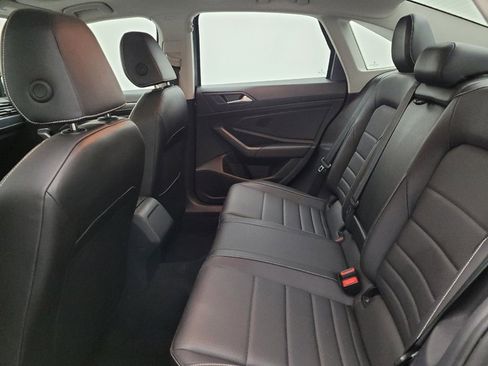 Used 2024 Volkswagen Jetta SE image 18