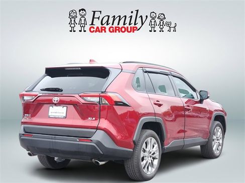 Used 2024 Toyota RAV4 XLE Premium image 4