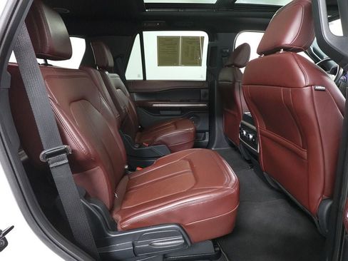 Certified 2024 Ford Expedition Limited image 29