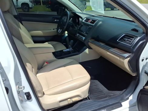 Used 2017 Subaru Legacy 3.6R Limited AWD/4WD image 10