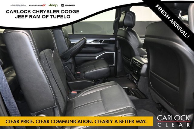 Used 2023 Jeep Wagoneer Series II AWD/4WD image 36