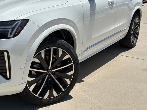 New 2026 Volvo XC90 B6 Ultra w/ Protection Package AWD/4WD image 7