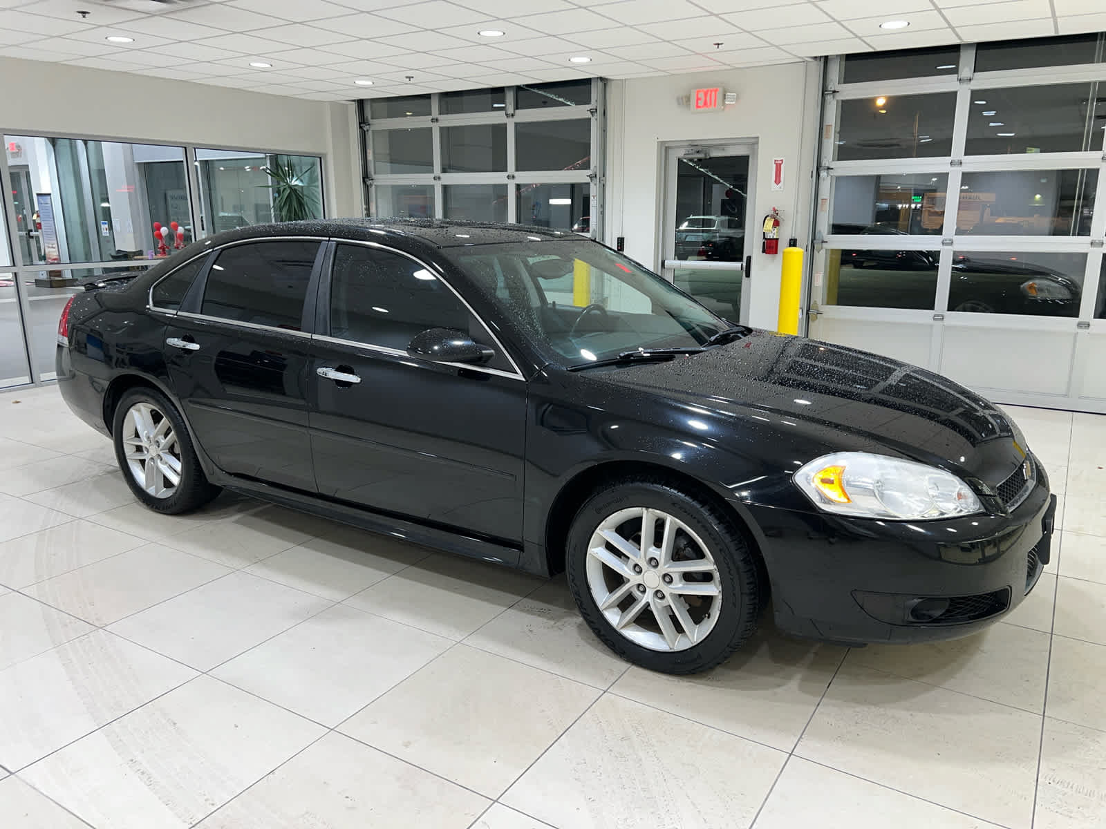 Used 2013 Chevrolet Impala LTZ FWD image 1
