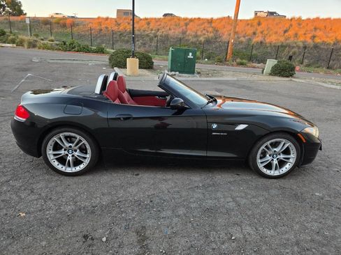 Used 2009 BMW Z4 sDrive30i image 37