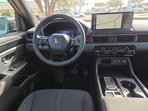 New 2026 Honda Pilot Sport image 9