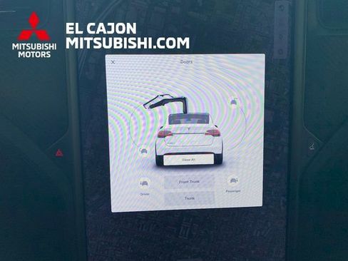Used 2018 Tesla Model X 75D image 18