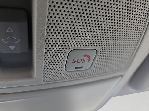 Used 2021 Nissan Rogue Sport SL w/ Premium Package image 22