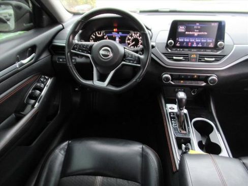 Used 2023 Nissan Altima 2.5 SR image 13