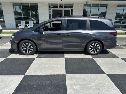 Used 2026 Honda Odyssey EX-L image 1