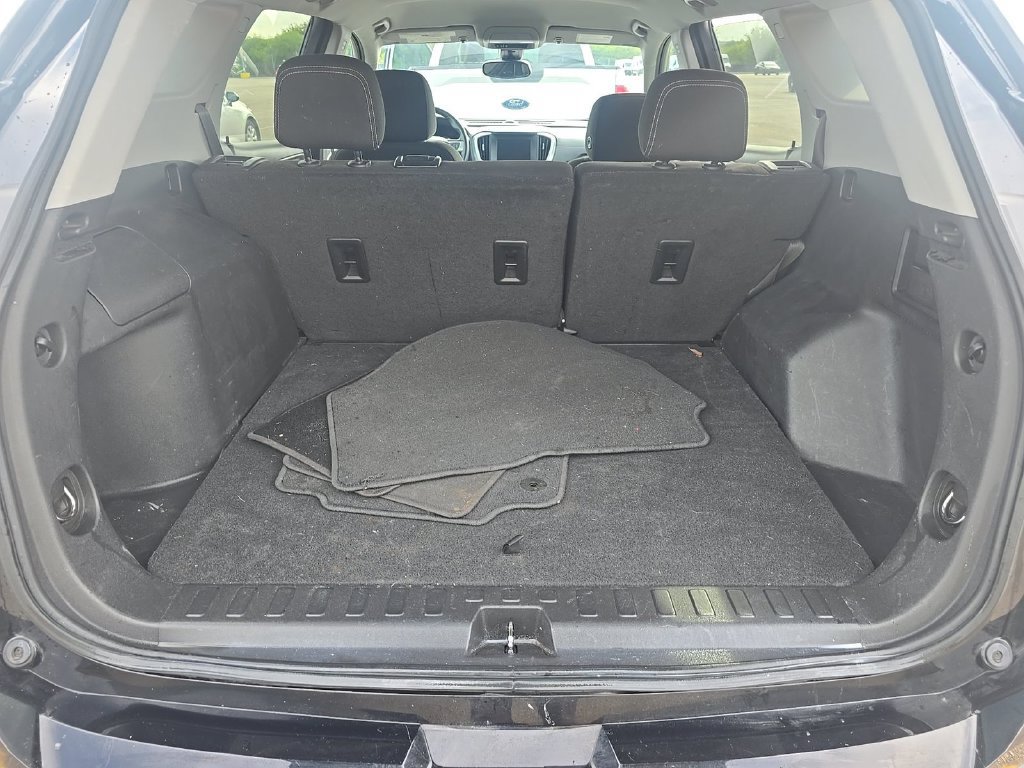 Used 2022 GMC Terrain SLE FWD image 5