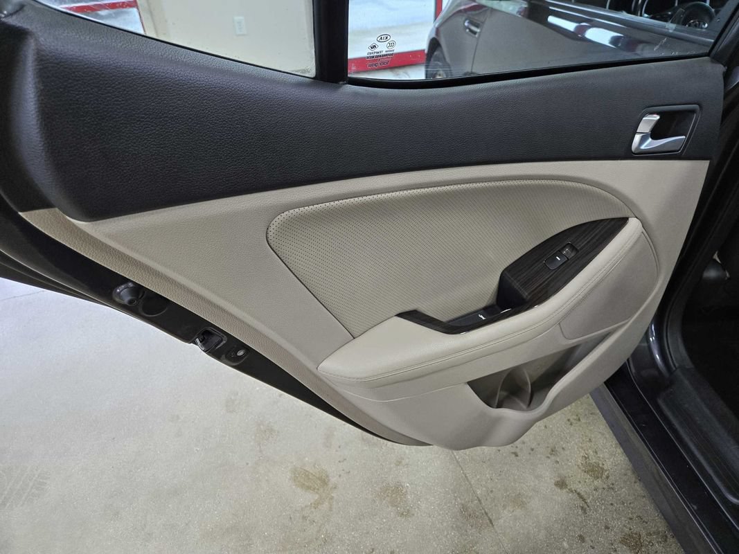 Used 2015 Kia Optima EX FWD image 27