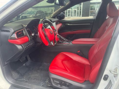 Used 2019 Toyota Camry XSE w/ Navigation Package FWD image 17