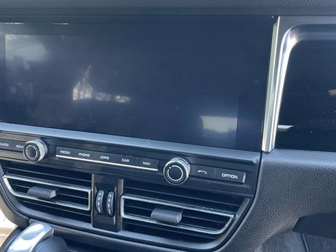 Used 2019 Porsche Macan S AWD/4WD image 33