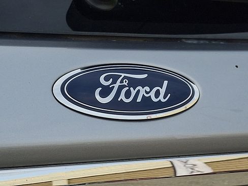 Certified 2022 Ford Explorer XLT w/ Class IV Trailer Tow Package image 30