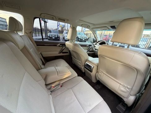 Used 2018 Lexus GX 460 image 40