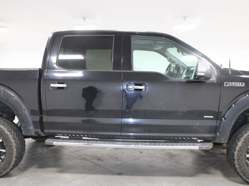 Used 2016 Ford F150 Lariat image 11