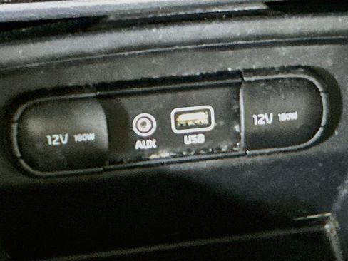 Used 2018 Kia Sorento FWD image 32
