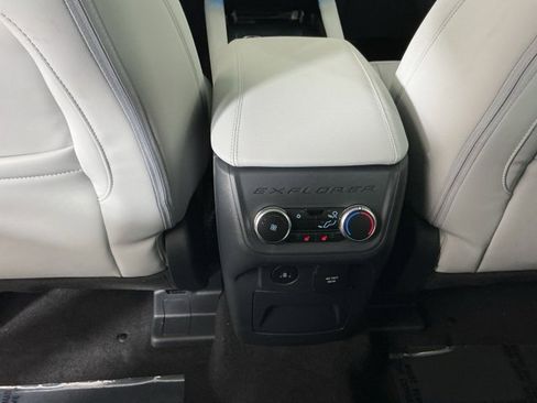 New 2026 Ford Explorer Platinum w/ LUX Leather Package image 29