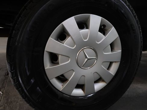 Used 2019 Mercedes-Benz Sprinter 144 image 25