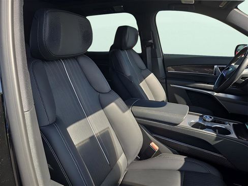 New 2026 Cadillac Vistiq Sport image 28