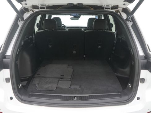 Used 2024 Jeep Grand Cherokee Limited image 16