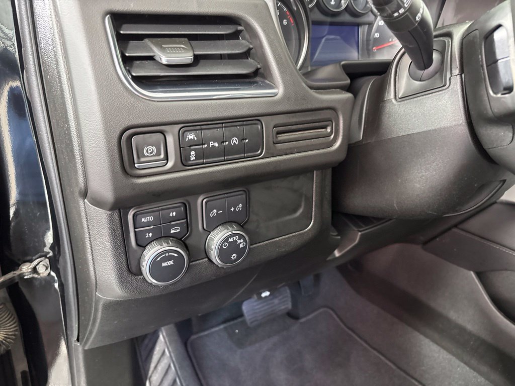 Used 2023 Chevrolet Suburban LS AWD/4WD image 25