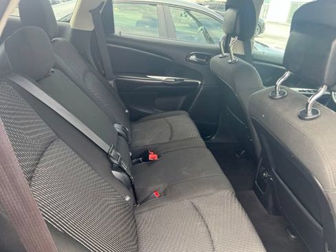 Used 2020 Dodge Journey SE w/ SE Popular Equipment Group FWD image 5