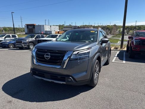 Used 2022 Nissan Pathfinder SL image 5