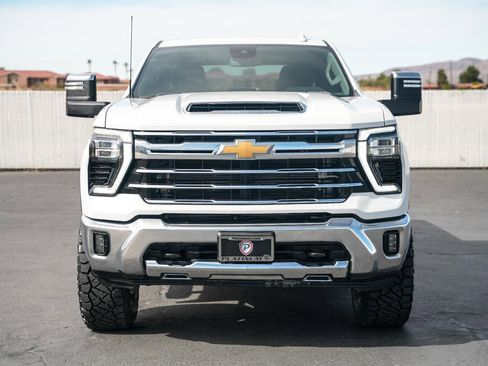 Used 2024 Chevrolet Silverado 2500 LTZ AWD/4WD image 13
