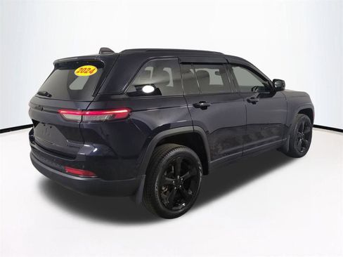 Used 2024 Jeep Grand Cherokee Limited w/ Black Appearance Package RWD image 5