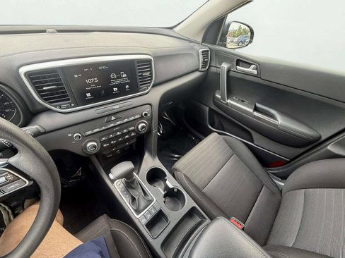 Used 2020 Kia Sportage LX w/ LX Popular Package AWD/4WD image 18