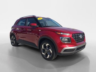 Used 2025 Hyundai Venue SEL