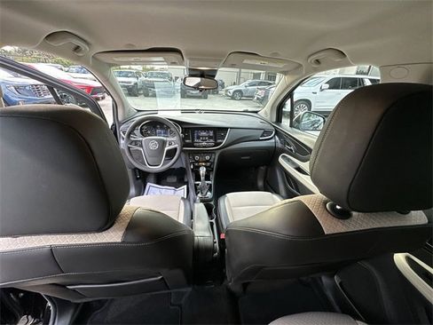 Used 2022 Buick Encore Preferred w/ Safety Package image 30