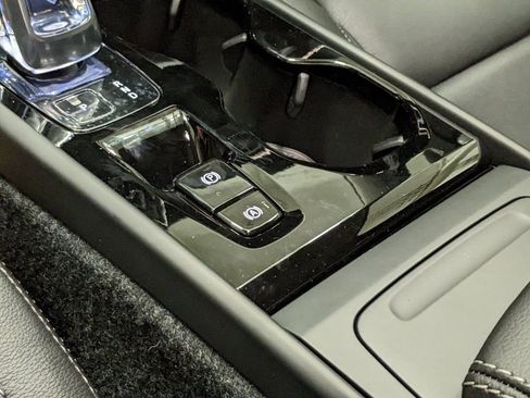 New 2026 Volvo XC40 B5 Plus w/ Protection Package Premier image 20