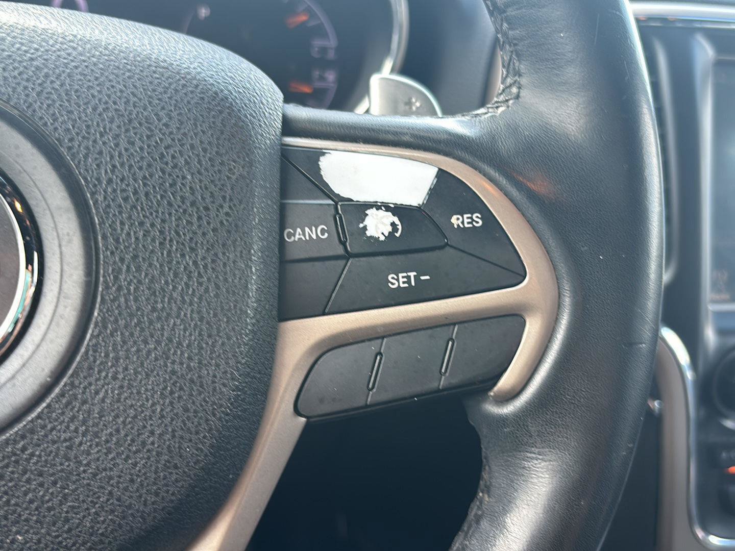 Used 2015 Jeep Grand Cherokee Limited RWD image 18