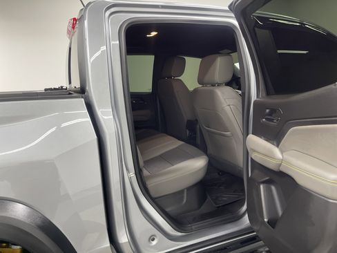 Used 2024 Chevrolet Colorado ZR2 AWD/4WD image 19