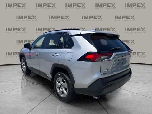 Used 2023 Toyota RAV4 LE AWD/4WD image 3