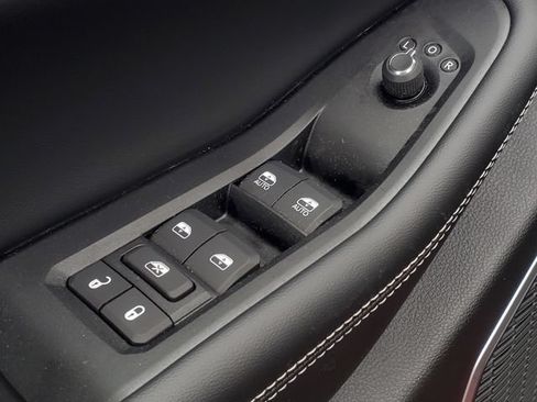 New 2026 Jeep Grand Cherokee L Limited AWD/4WD image 12