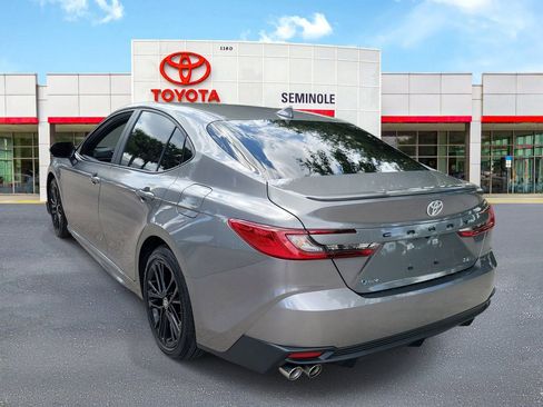 Used 2026 Toyota Camry SE FWD image 4