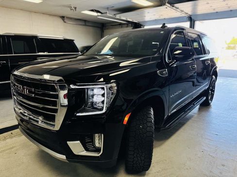 Used 2023 GMC Yukon XL SLT AWD/4WD image 10