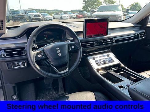 Used 2023 Lincoln Aviator AWD w/ Premium Package image 11