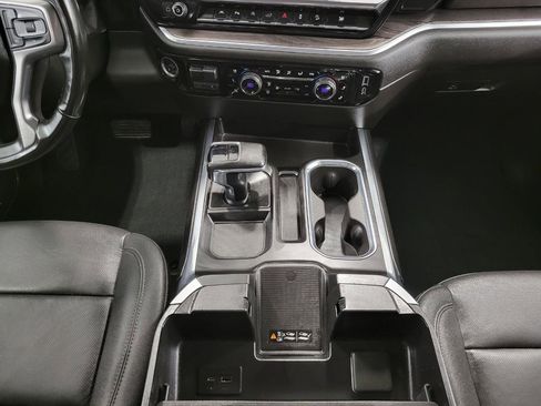 Used 2025 Chevrolet Silverado 1500 LTZ w/ LTZ Premium Package AWD/4WD image 17
