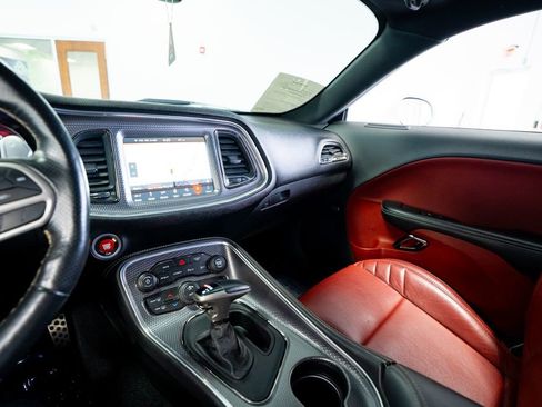 Used 2019 Dodge Challenger SRT Hellcat w/ Widebody Package RWD image 33
