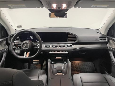Used 2026 Mercedes-Benz GLS 450 4MATIC image 30