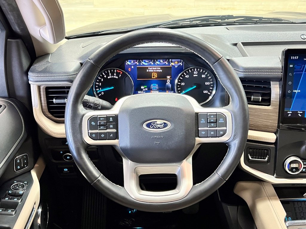 Used 2024 Ford Expedition Limited RWD image 29