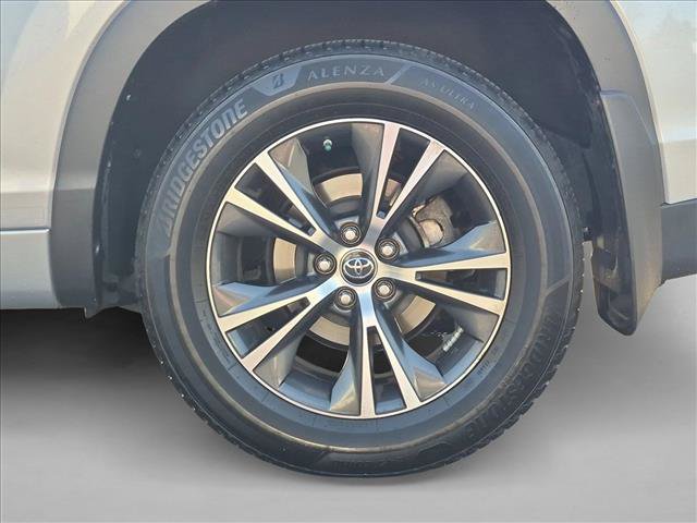 Used 2016 Toyota Highlander XLE AWD/4WD image 24
