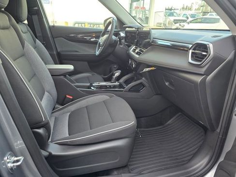New 2025 Chevrolet TrailBlazer LT w/ Convenience Package image 10