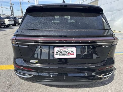 New 2026 Lincoln Nautilus Reserve image 4