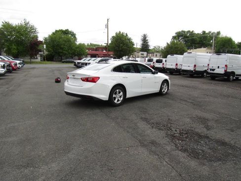 Used 2022 Chevrolet Malibu LS w/ LPO, Floor Liner Package FWD image 32